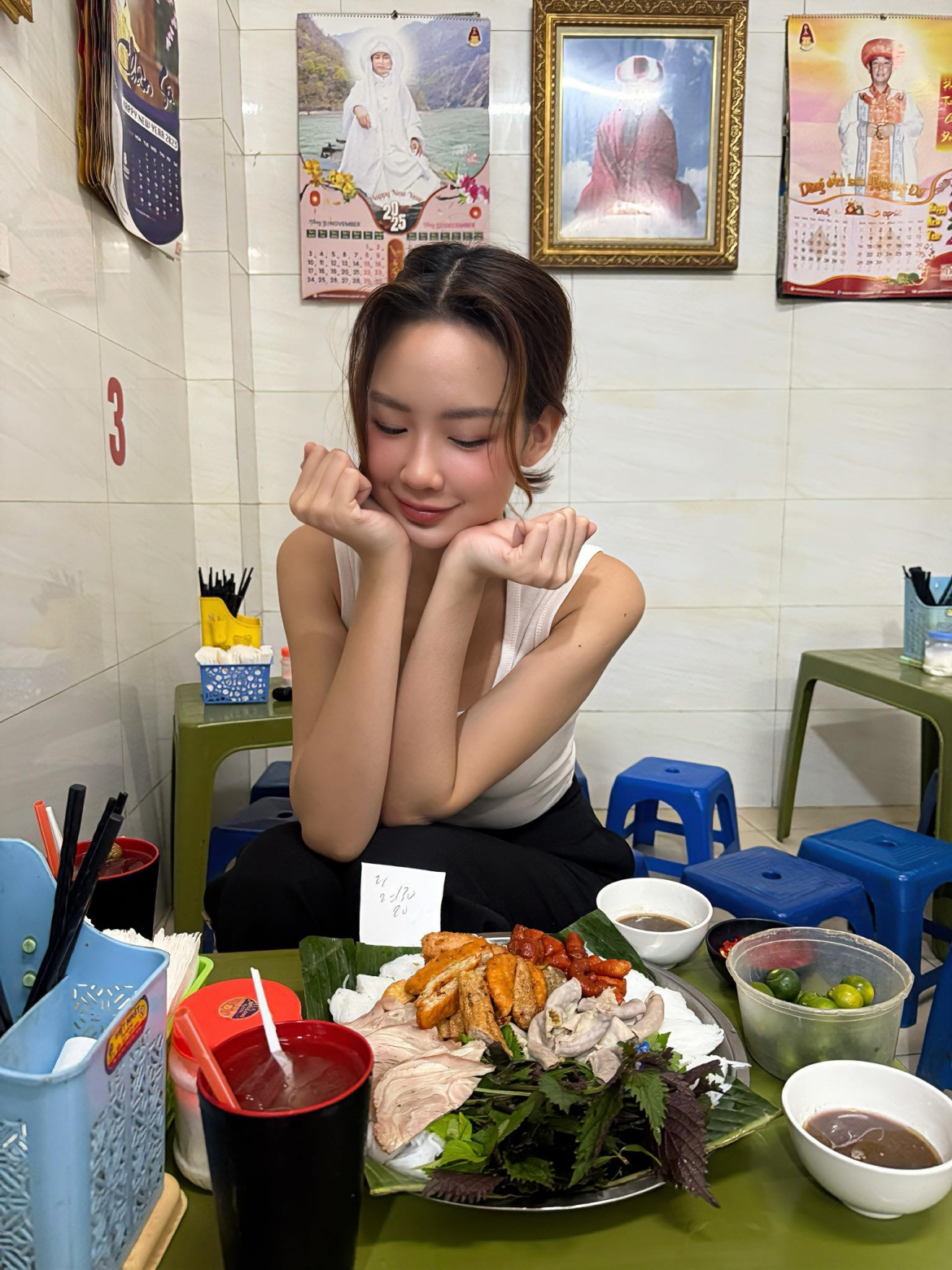 sao viet 4 8 h hen nie nghien ngam bung bau lon len moi ngay hinh anh 2