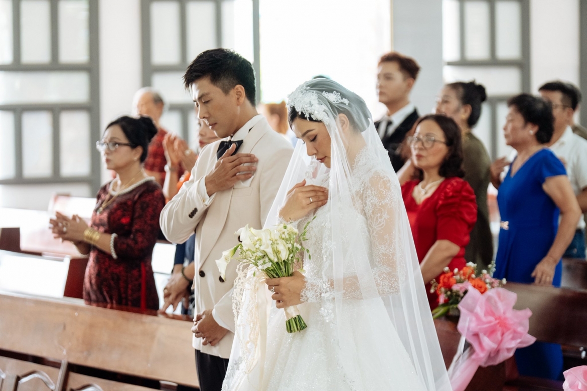 sao viet 3 8 nguoi mau le thu trang lam le cuoi hinh anh 1