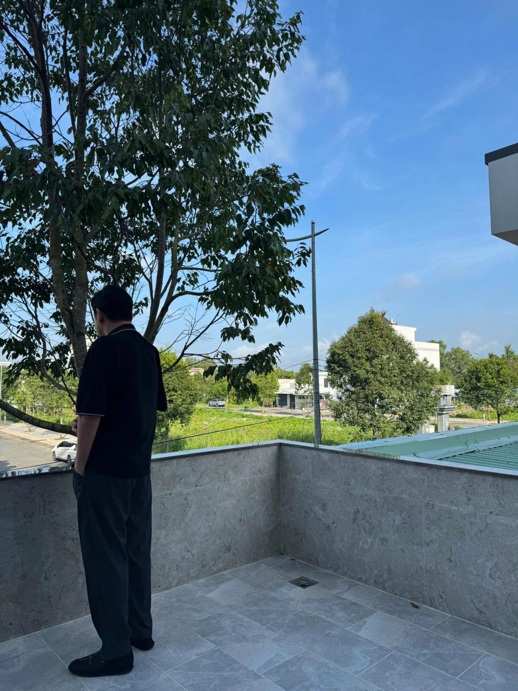 sao viet 8 8 le quyen tinh tu ben lam bao chau, cung con trai dao pho my hinh anh 8