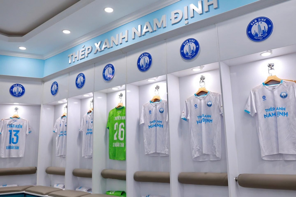 thang nam Dinh 3-2 ngay tai thien truong, cahn gianh sieu cup quoc gia 2024 2025 hinh anh 23