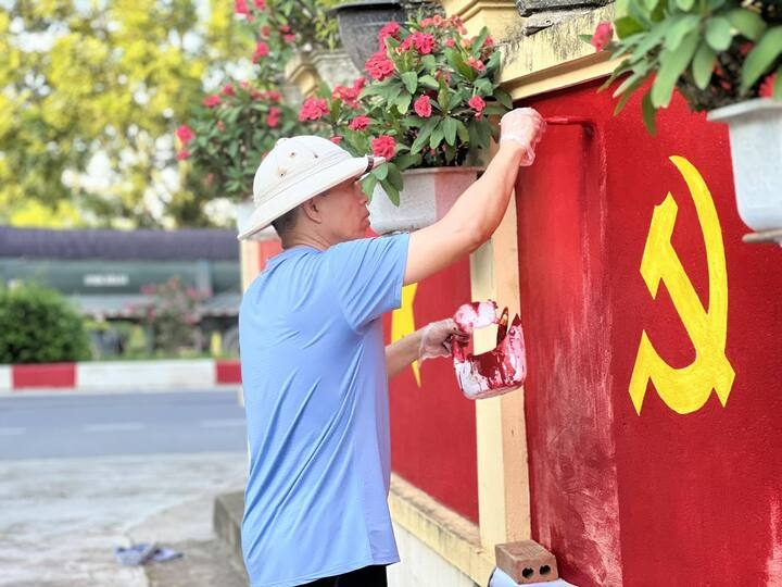 cap vo chong lam con duong sang ruc hinh anh co to quoc va co Dang hinh anh 3