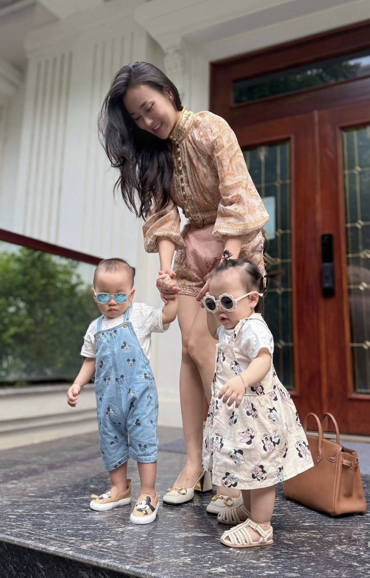 sao viet 18 8 ngo thanh van nhieu dem thuc trang khi nuoi con bang sua me hinh anh 4