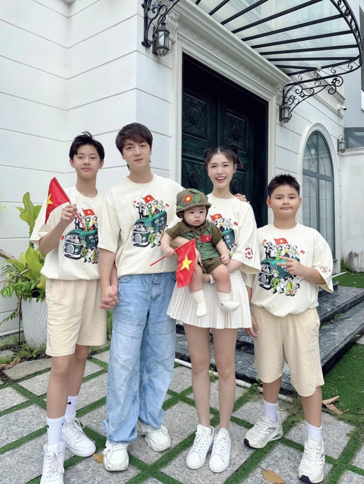 sao viet 31 8 minh tu bi chan thuong nghiem trong phai phau thuat hinh anh 2