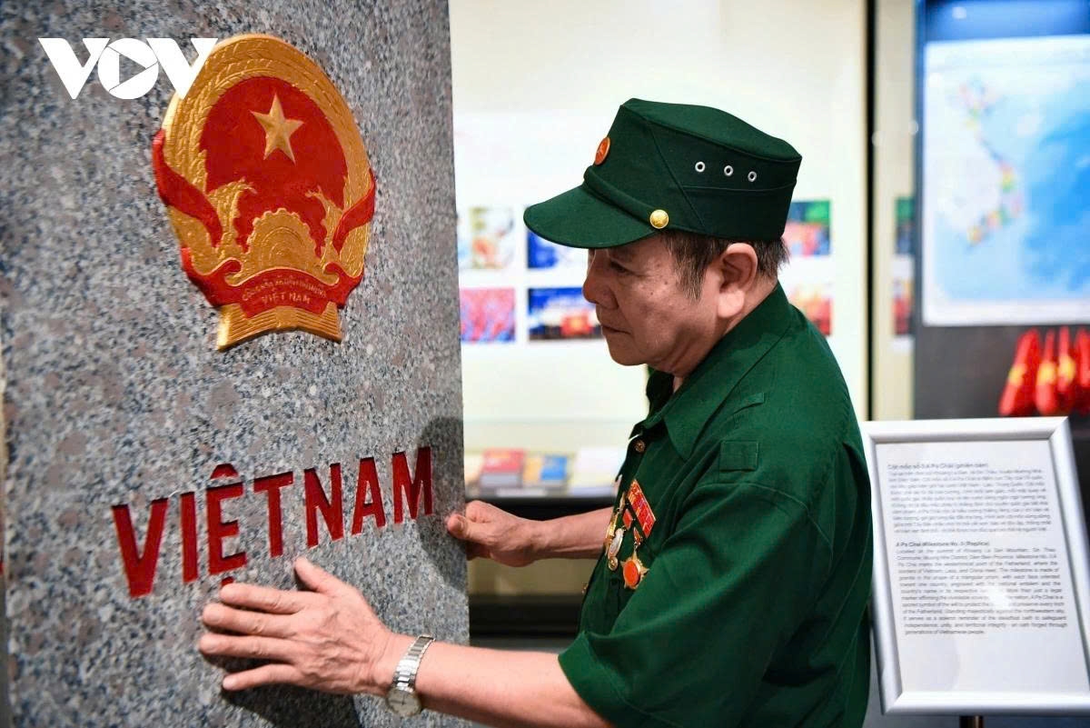 hundreds of precious documents vividly depict vietnam s 80-year journey picture 5