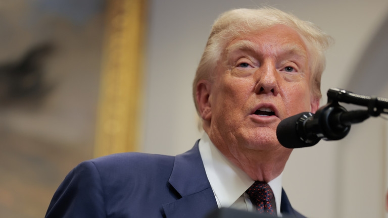 Ông Trump tuyên bố đã ngăn xung đột Nga-Ukraine leo thang thành thế chiến