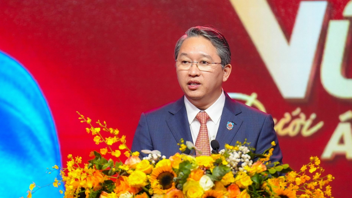 Doi moi tu duy de van ban phap luat dung tren manh dat thuc tien hinh anh 1