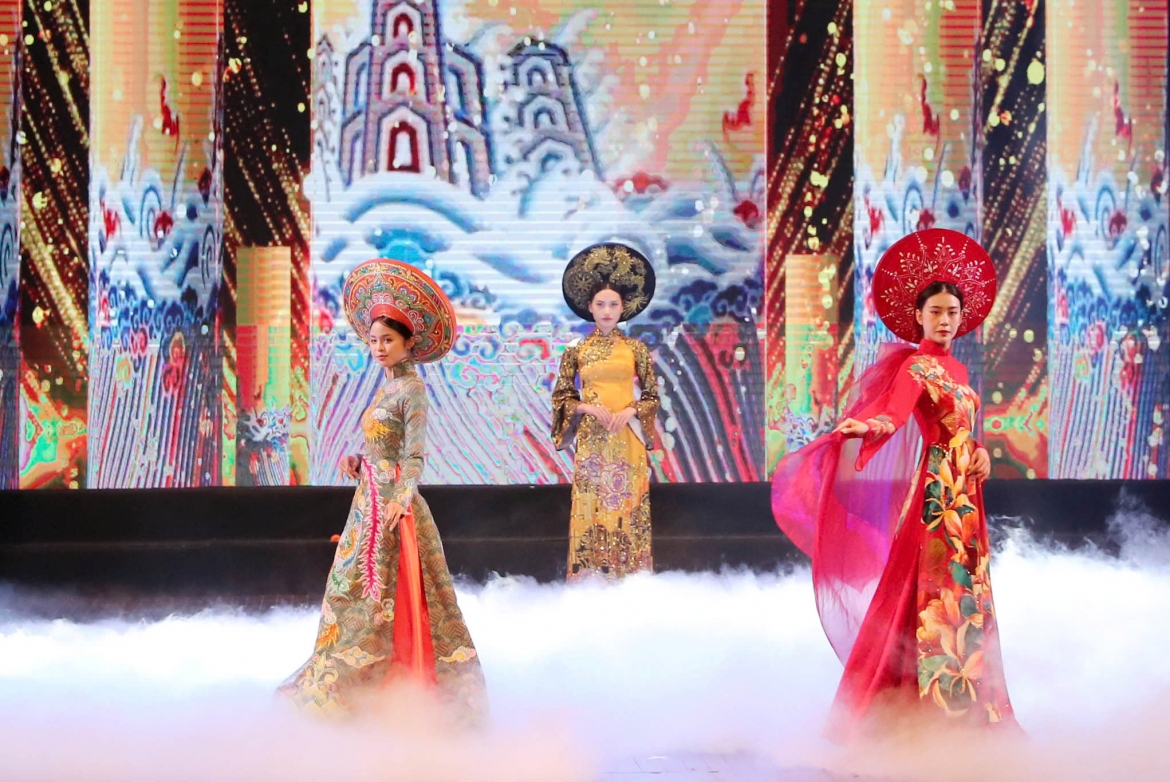 lan toa gia tri ao dai, ket noi van hoa viet nam trong va ngoai nuoc hinh anh 3