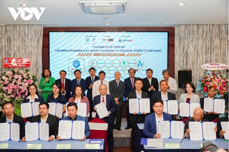 hcm city launches semiconductor alliance to seize a trillion-dollar opportunities picture 1
