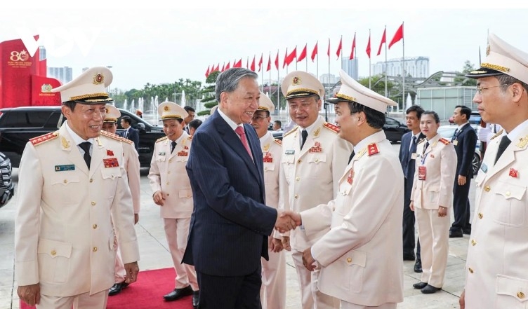 party chief officers, soldiers must deeply grasp the people are the root picture 1
