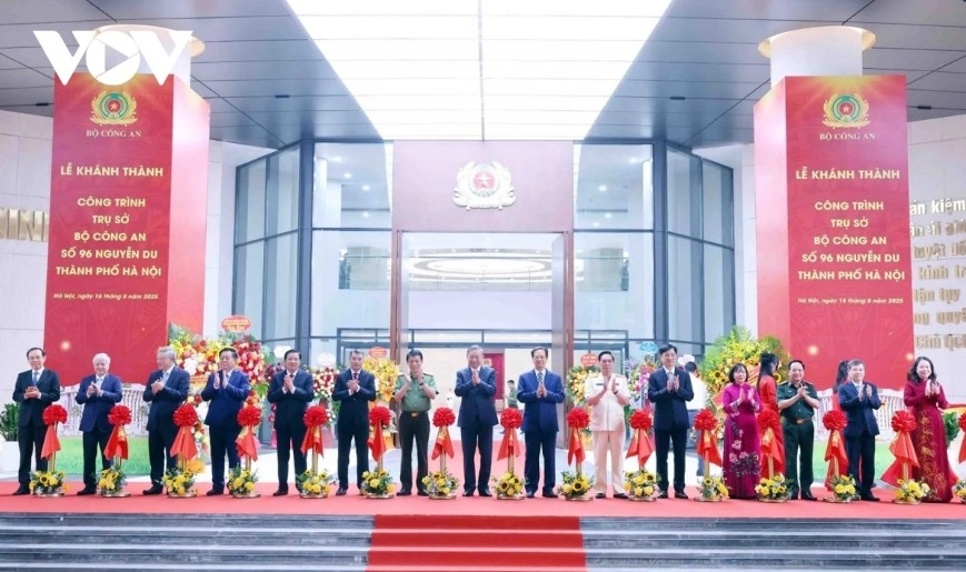 party chief attends inauguration of ministry of public security headquarters picture 1