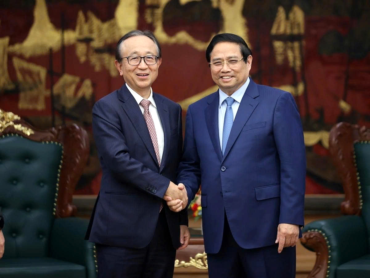 pm urges mufg to support vietnam s int l financial centre development picture 1