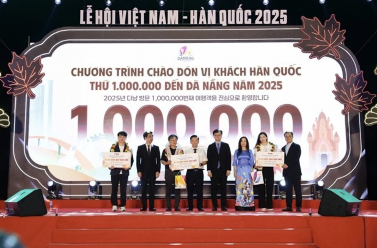da nang celebrates one millionth korean tourist picture 1