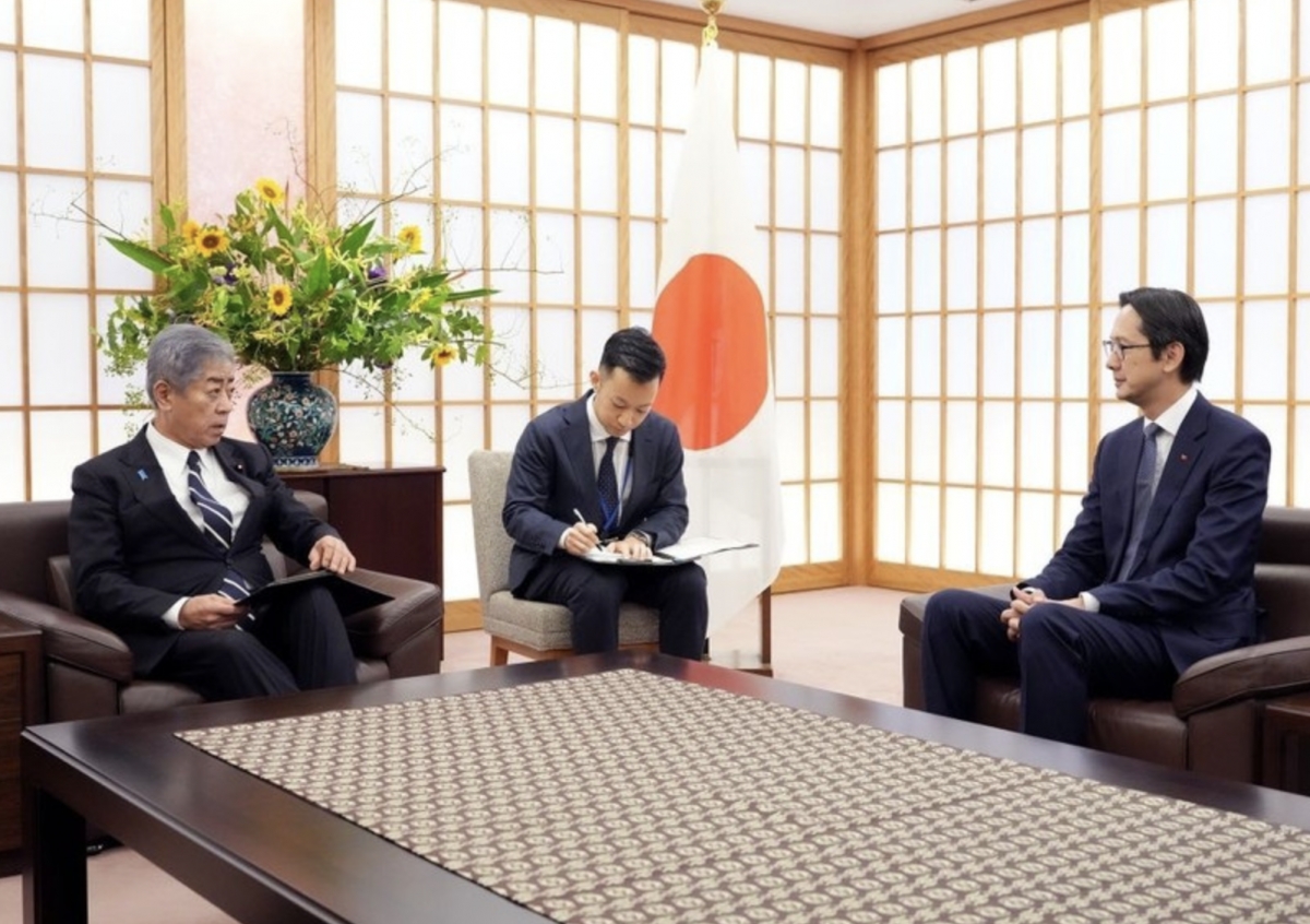 ambassador visits japan to prepare for 11th npt revcon picture 1