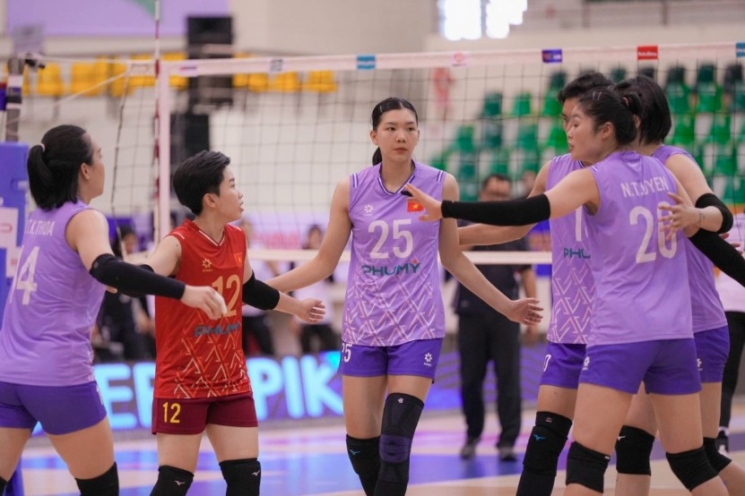 women s volleyballers earn vnd1.2 billion bonus from sea v.league title picture 1