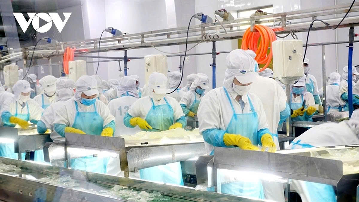 us tariff pushes vietnamese businesses to reshape exports picture 1