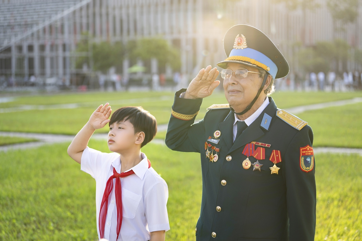 tung duong Duoc hat ca ngoi dat nuoc la dieu tu hao, hanh dien hinh anh 3