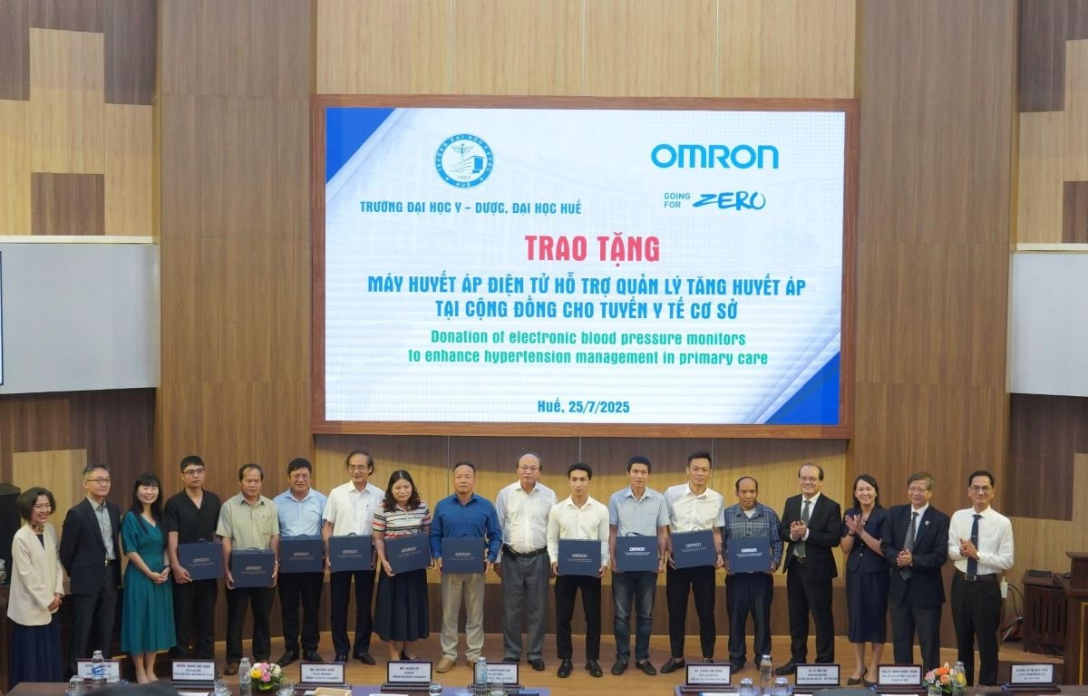 omron tiep suc y te dia phuong lan toa thoi quen theo doi huyet ap thuong xuyen hinh anh 2