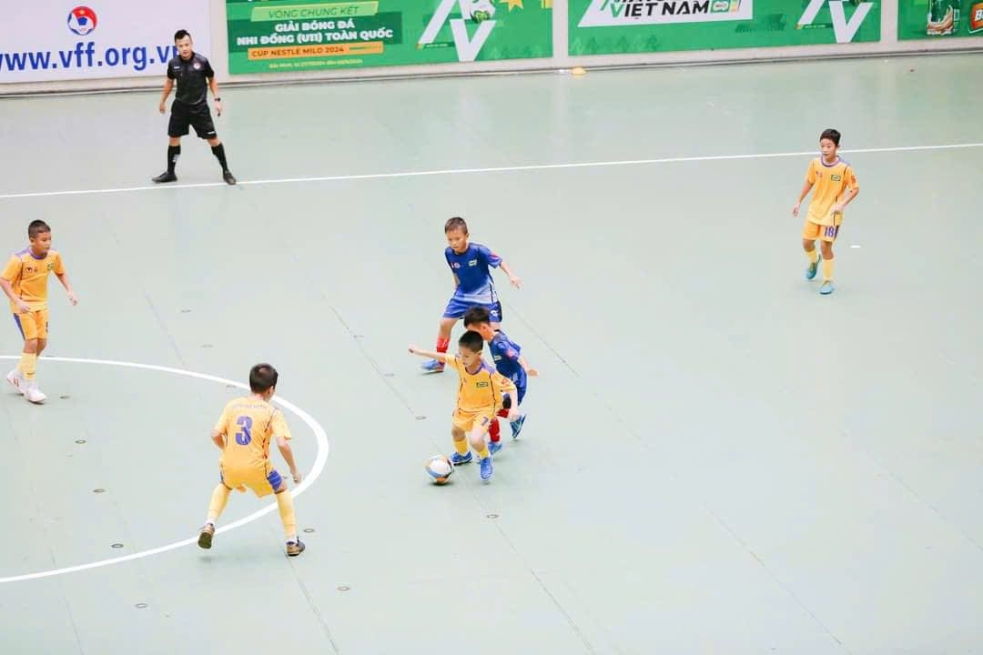 Từ sân chơi học đường đến những bài học trưởng thành đầu đời của trẻ