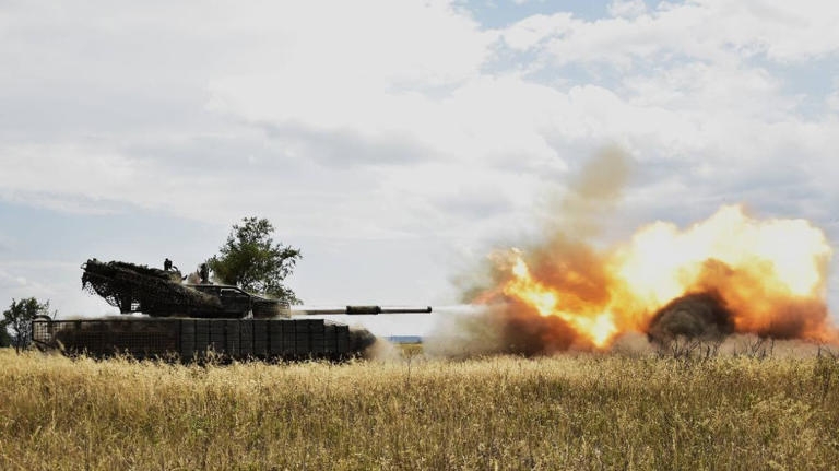 phao dai cuoi cung quyet dinh cua sinh tu cua ukraine tai donetsk hinh anh 1