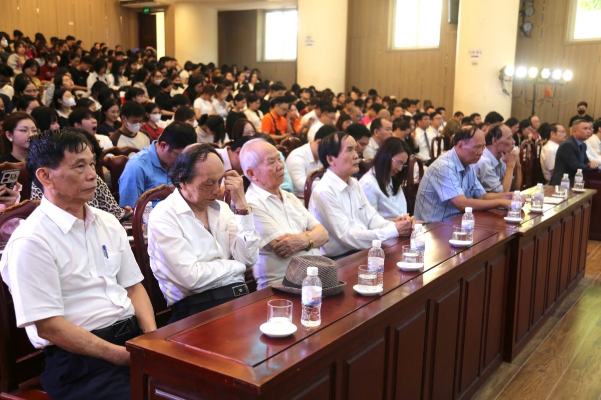 co hoi vang cho sinh vien dinh huong nghe nghiep hinh anh 4