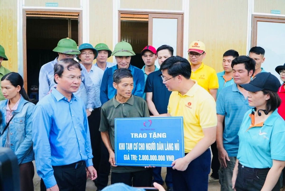 quy thien tam don nhan huan chuong lao dong hang nhat cua chu tich nuoc hinh anh 5