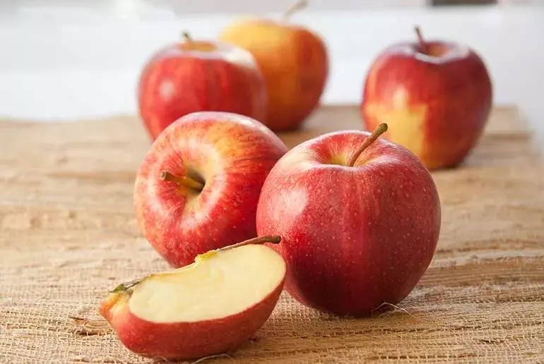 qua tao ben ngoai tuoi roi, ben trong bi tham co phai de qua lau hinh anh 1