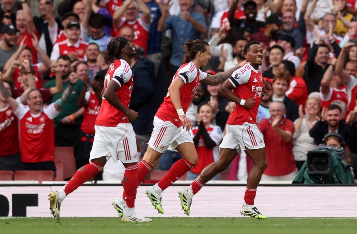 Sau vòng 2 Ngoại hạng 2025/2026: Arsenal và Chelsea gây ấn tượng