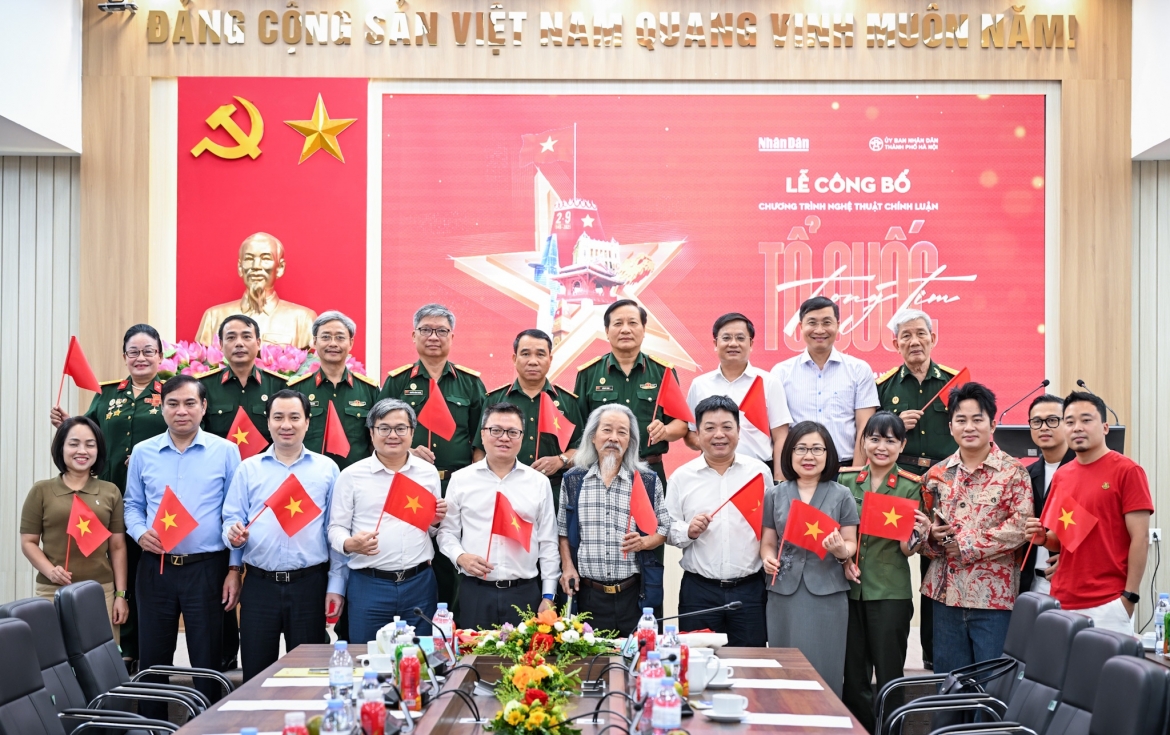 giam doc am nhac tiet lo dieu dac biet o concert to quoc trong tim hinh anh 3