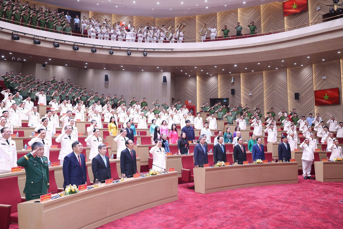 tong bi thu dang huong tuong niem chu tich ho chi minh tai nha so 48 hang ngang hinh anh 7