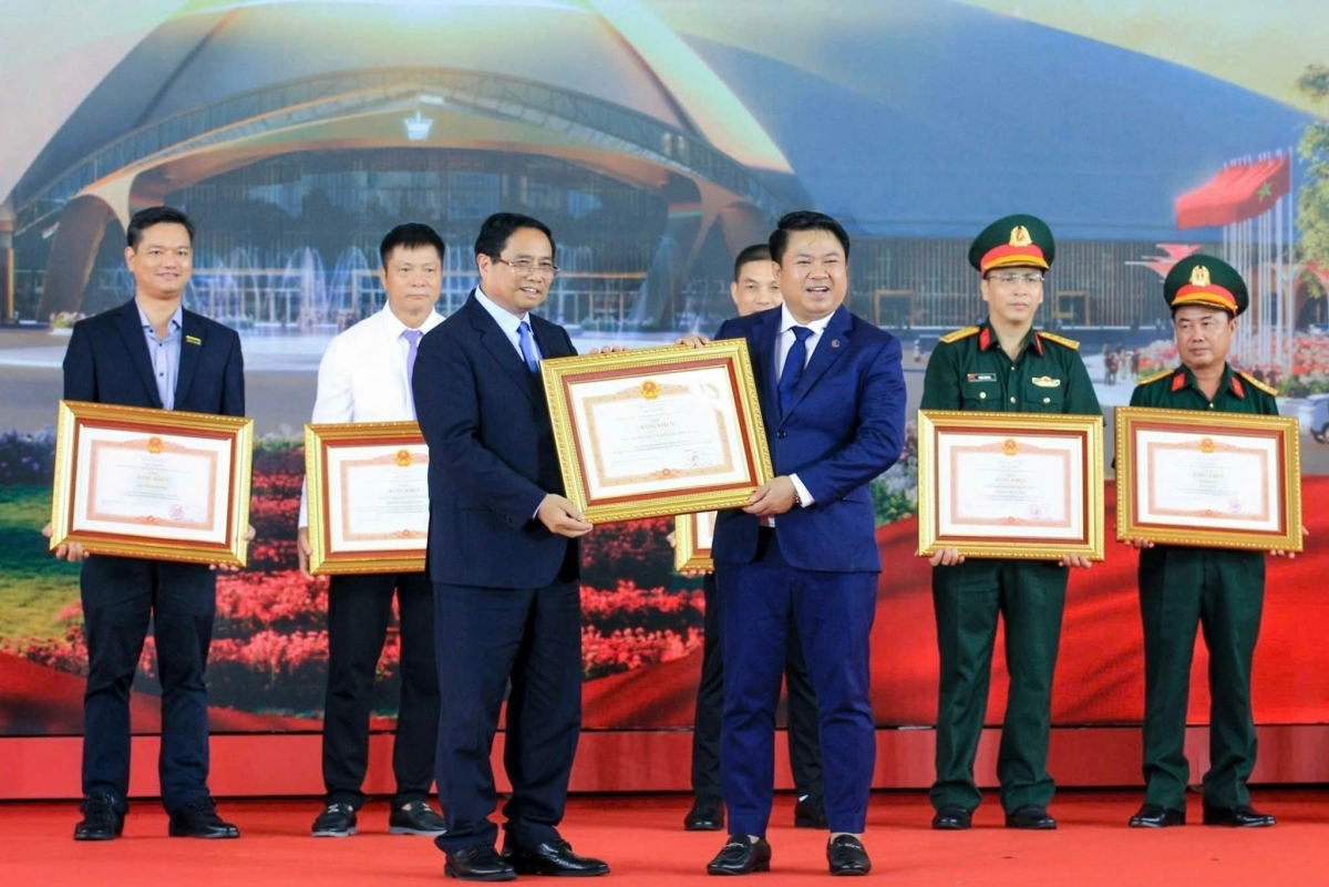 Đèo Cả (HHV) nhận Bằng khen của Thủ tướng Chính phủ