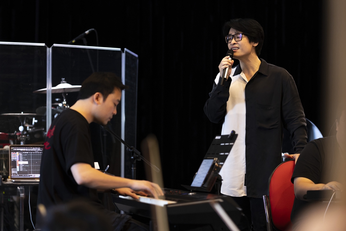 giam doc am nhac tiet lo dieu dac biet o concert to quoc trong tim hinh anh 2