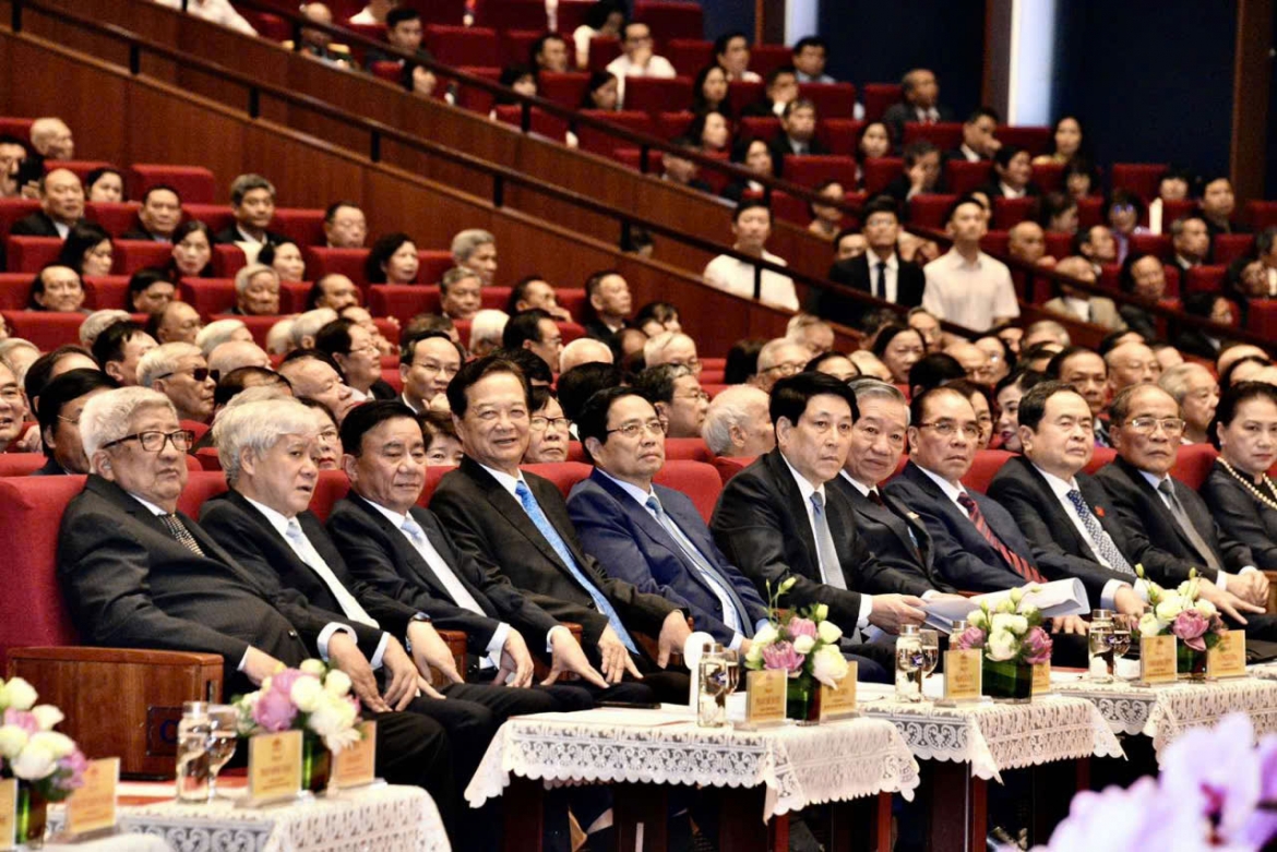 tong bi thu to lam gap mat cac the he Dai bieu quoc hoi qua cac thoi ky hinh anh 4