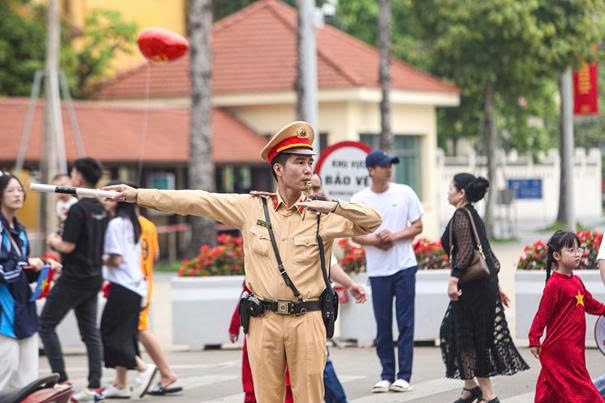 Công an Hà Nội thông báo điều chỉnh thời gian phân luồng giao thông phục vụ A80