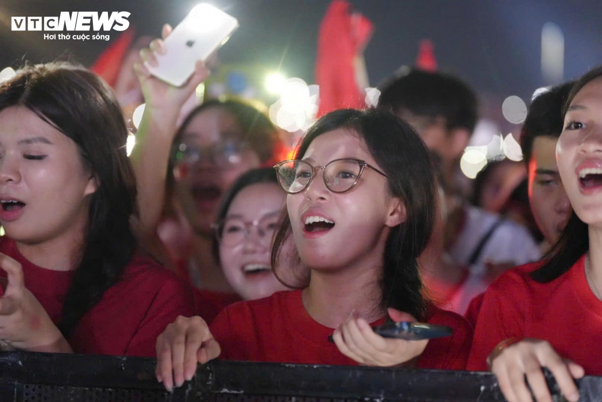 stunning scenes from national concert celebrating 80 years of national day picture 12