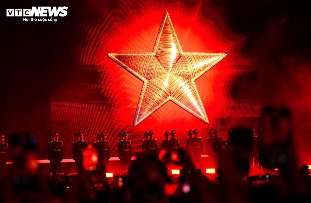 stunning scenes from national concert celebrating 80 years of national day picture 13