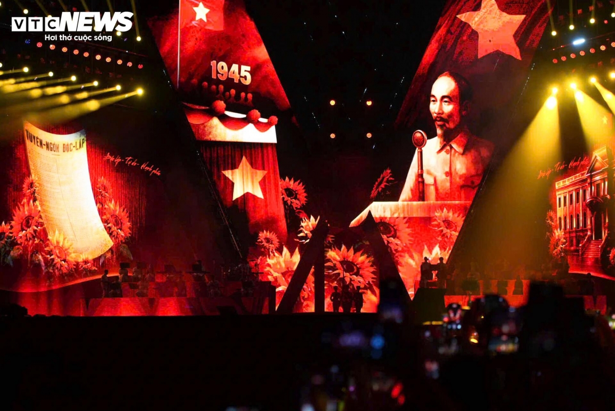 stunning scenes from national concert celebrating 80 years of national day picture 16