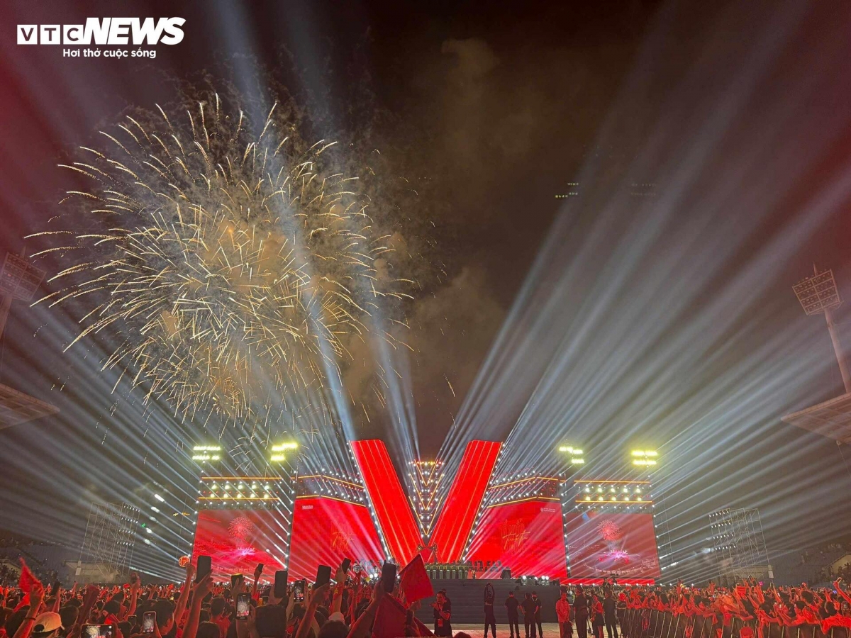 stunning scenes from national concert celebrating 80 years of national day picture 21
