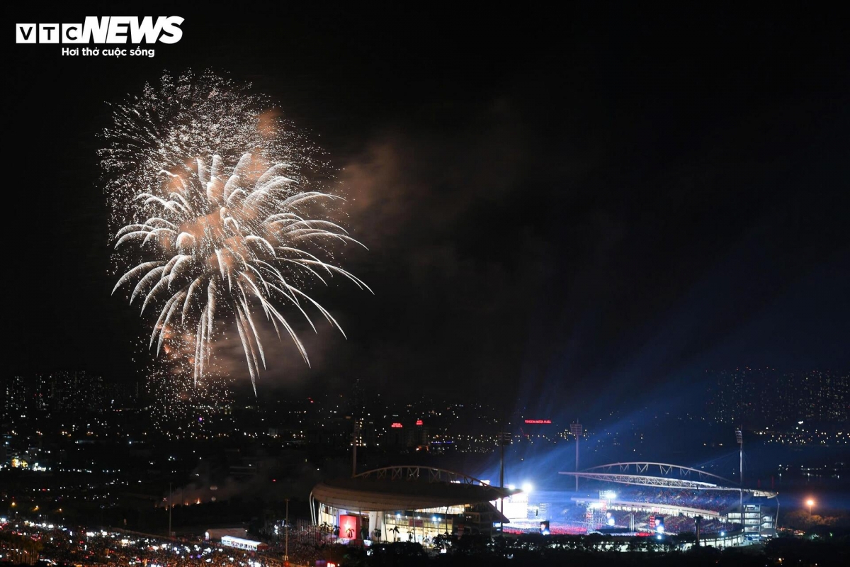 stunning scenes from national concert celebrating 80 years of national day picture 22