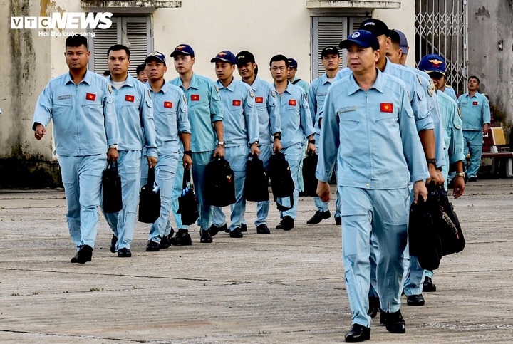 nguoi dan nhip bien doi ngua tho casa tren bau troi thao luyen a80 hinh anh 2