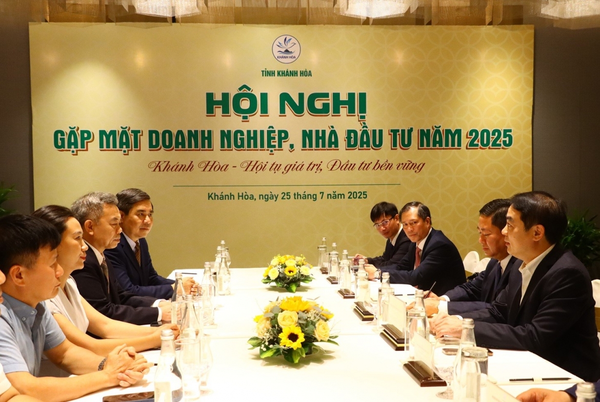 khanh hoa rut ngan thu tuc dau tu, ho tro doanh nghiep phat trien hinh anh 1
