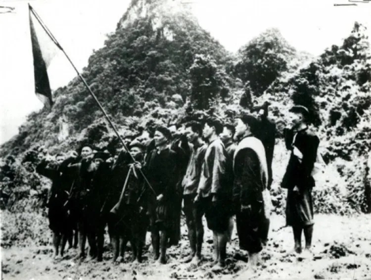 xay dung luc luong vu trang manh, chop thoi co lam nen thang loi cach mang thang tam hinh anh 1