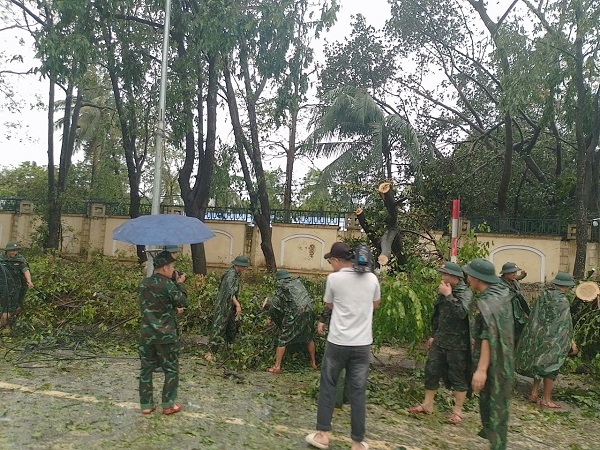 nghe an khan truong khac phuc hau qua va ung pho mua lu sau bao so 5 hinh anh 2