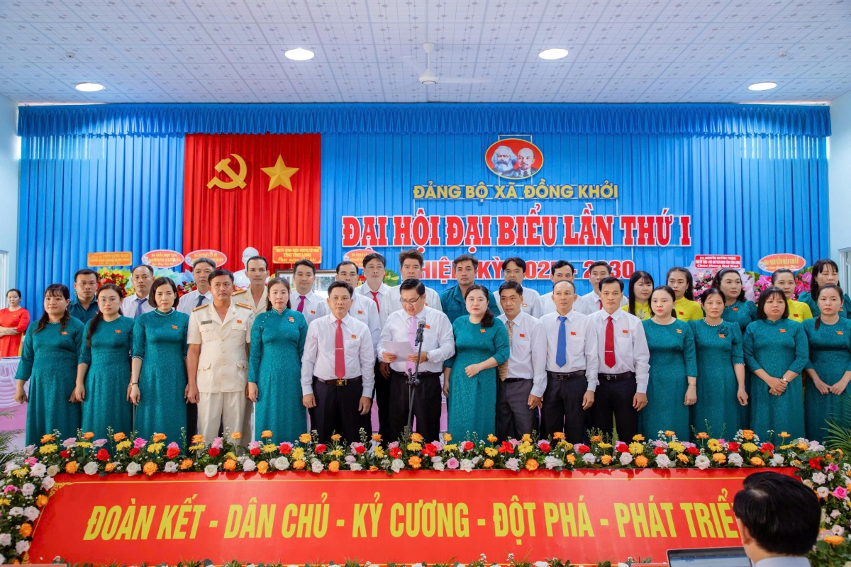 Quê hương Đồng Khởi phát huy truyền thống Anh hùng trong giai đoạn mới