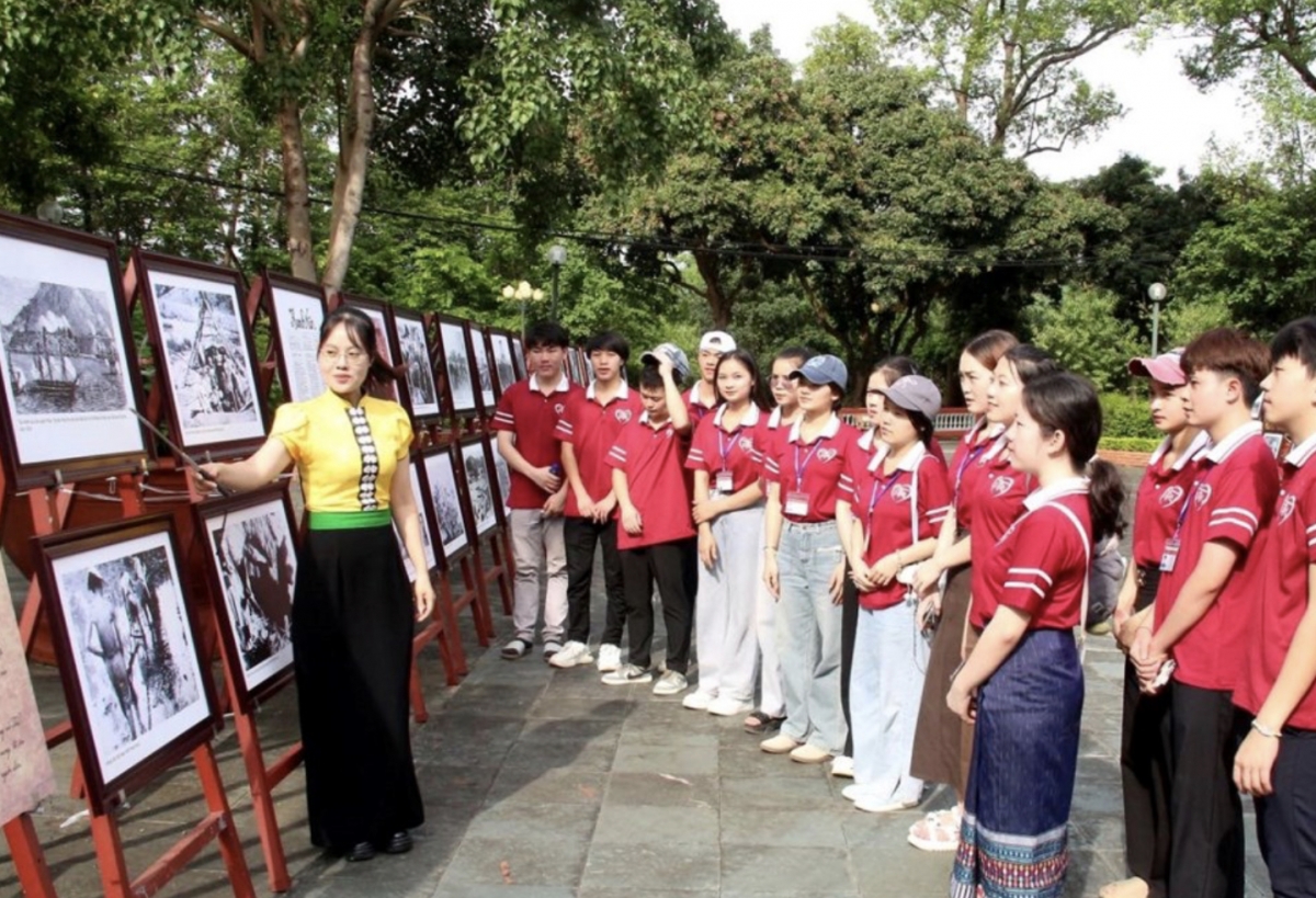  autumn of independence exhibition celebrates august revolution, fosters national pride picture 1