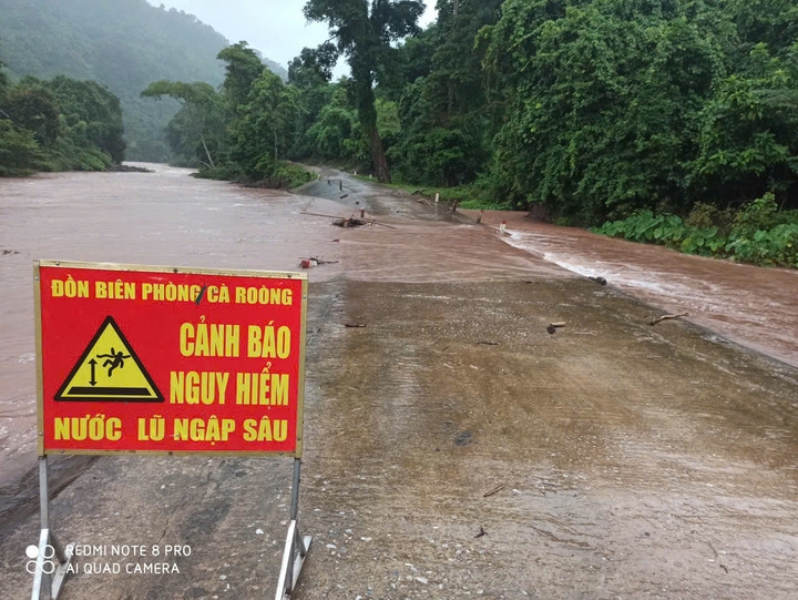typhoon kajiki brings heavy rain and strong winds after hitting central vietnam picture 2