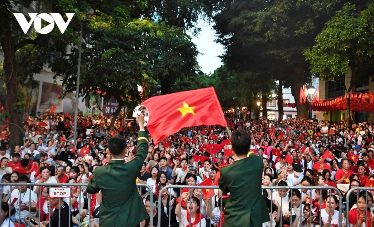 foreign military contingents warmly welcomed in hanoi picture 1 foreign military contingents warmly welcomed in hanoi picture 1