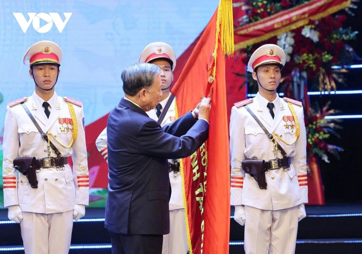 party leader to lam urges finance ministry to lead reform, drive growth picture 2