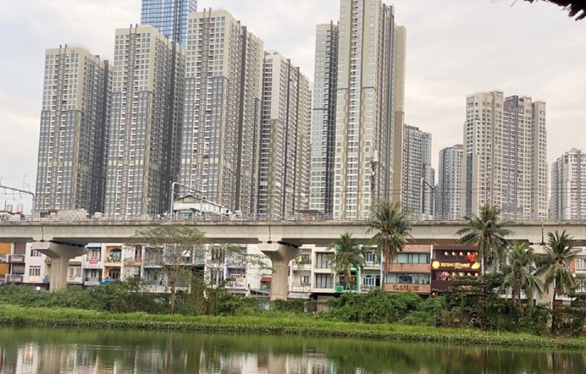 Giá nhà tăng chóng mặt: Thu nhập 30 triệu đồng/tháng cũng không mua nổi