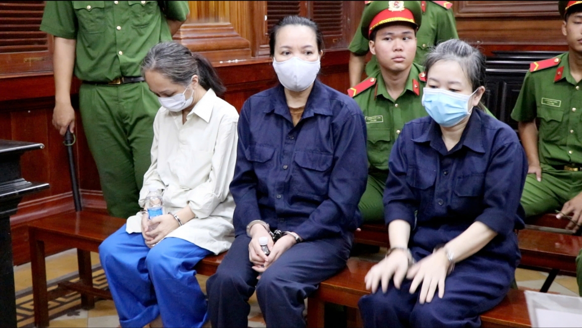 hoan phien toa xet xu cac bao mau bao hanh tre o mai am hoa hong hinh anh 1