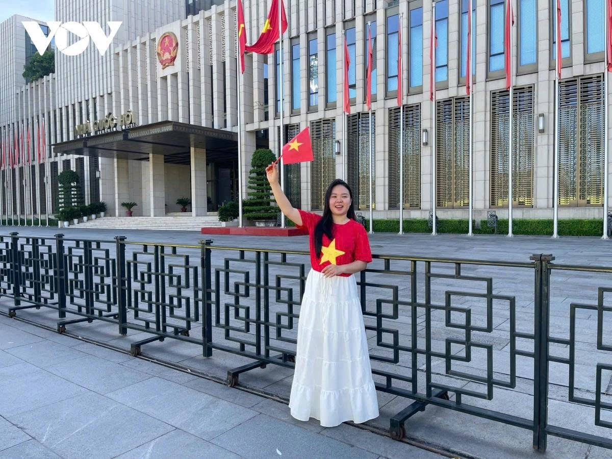 giant stages taking shape in hanoi for national day celebration picture 13